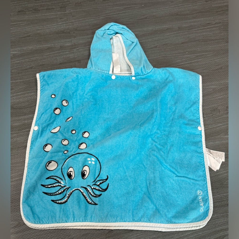 Little Kids hooded towel